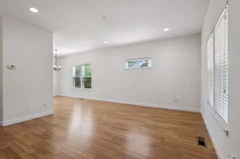 3 Hill Dr, Petaluma, CA 94952 photo 9