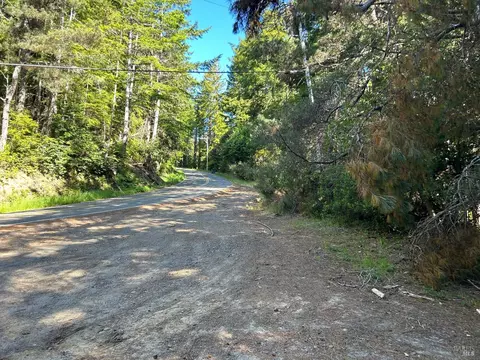 39700 Eureka Hill Rd, Point Arena, CA 95468