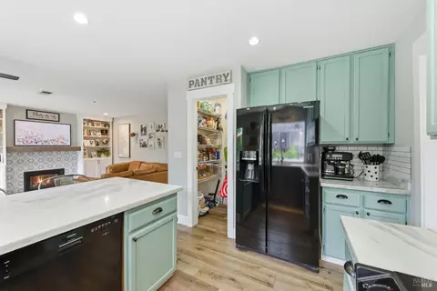 Kitchen - 28 Winestone Ct, Napa, CA 94558 photo 6 of 7
