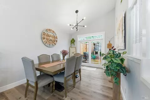 Dining - 28 Winestone Ct, Napa, CA 94558 photo 1 of 3