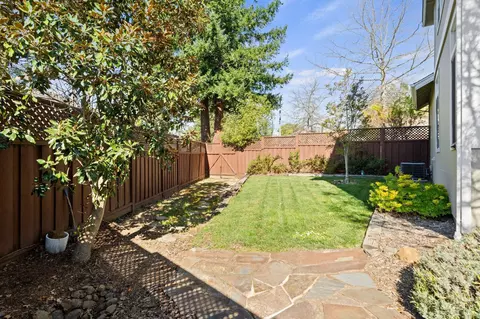Exterior - 4706 Devonshire Pl, Santa Rosa, CA 95405 photo 4 of 15