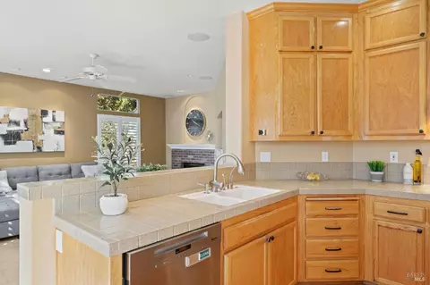 Kitchen - 4706 Devonshire Pl, Santa Rosa, CA 95405 photo 6 of 6
