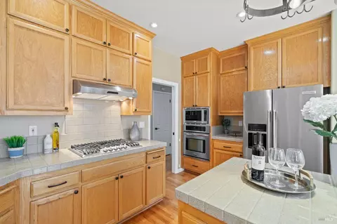 Kitchen - 4706 Devonshire Pl, Santa Rosa, CA 95405 photo 2 of 6