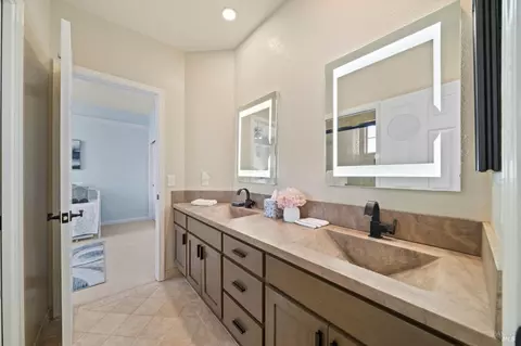 Bath - 4706 Devonshire Pl, Santa Rosa, CA 95405 photo 5 of 7