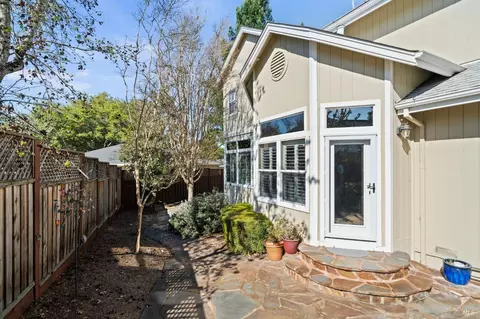 Exterior - 4706 Devonshire Pl, Santa Rosa, CA 95405 photo 7 of 15
