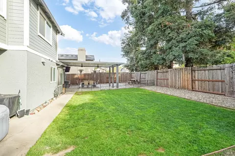 Exterior - 1315 Jacobs Pl, Dixon, CA 95620 photo 13 of 13