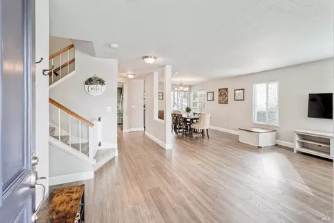 Entry Way - 1315 Jacobs Pl, Dixon, CA 95620 photo 1 of 4
