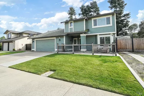 Exterior - 1315 Jacobs Pl, Dixon, CA 95620 photo 3 of 13