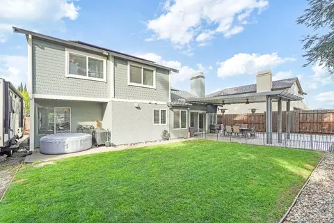 Exterior - 1315 Jacobs Pl, Dixon, CA 95620 photo 12 of 13