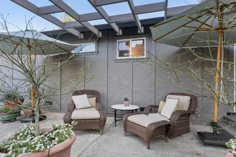 Exterior - 731 5th St E, Sonoma, CA 95476 photo 6 of 9