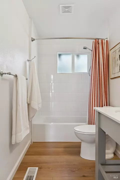 Bath - 731 5th St E, Sonoma, CA 95476 photo 4 of 4