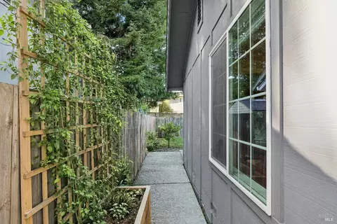 Exterior - 731 5th St E, Sonoma, CA 95476 photo 9 of 9