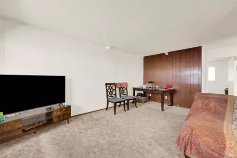 Living - 724 Delaware St, Fairfield, CA 94533 photo 2 of 4