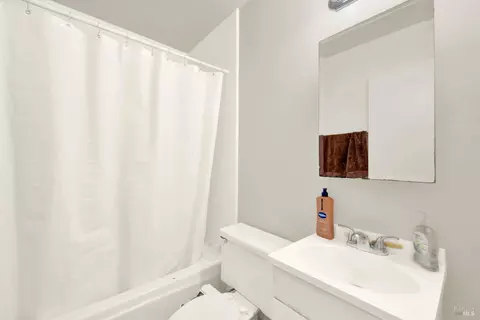 Bath - 724 Delaware St, Fairfield, CA 94533 photo 1 of 2