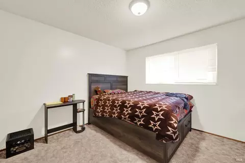 Bedroom - 724 Delaware St, Fairfield, CA 94533 photo 1 of 5