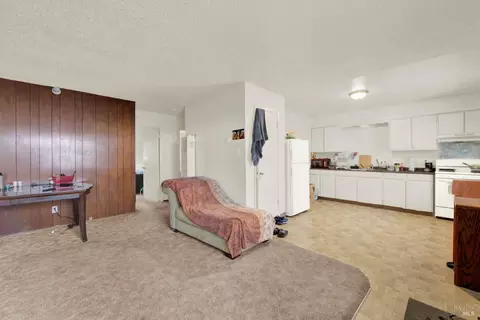 Living - 724 Delaware St, Fairfield, CA 94533 photo 1 of 4