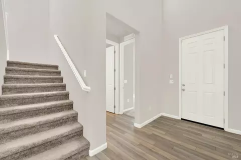 Entry Way - 2952 Inspiration Dr, Fairfield, CA 94533 photo 2 of 3