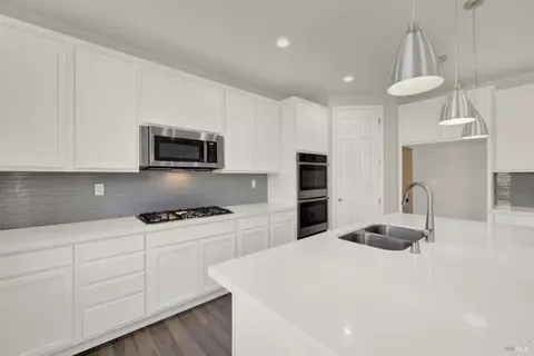Kitchen - 2952 Inspiration Dr, Fairfield, CA 94533 photo 2 of 6
