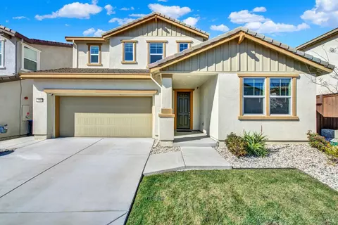 Exterior - 2952 Inspiration Dr, Fairfield, CA 94533 photo 5 of 11