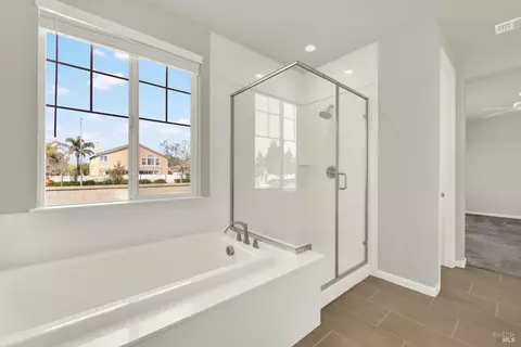 Bath - 2952 Inspiration Dr, Fairfield, CA 94533 photo 3 of 4
