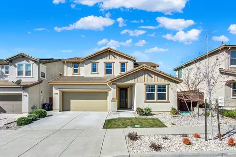 Exterior - 2952 Inspiration Dr, Fairfield, CA 94533 photo 4 of 11