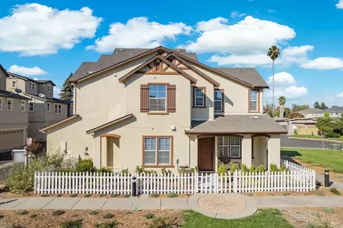 860 Citation Ct, Napa, CA 94559