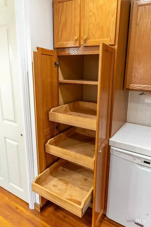 Kitchen - 8383 Lasalle Ave, Cotati, CA 94931 photo 9 of 9