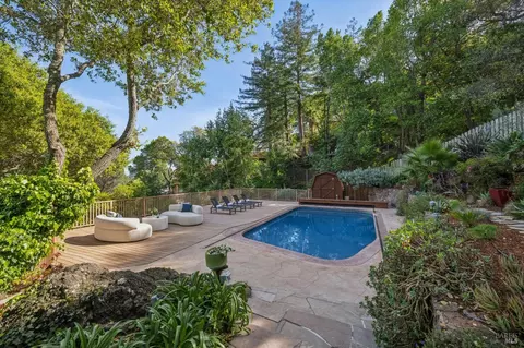 67 Oak Springs Dr, San Anselmo, CA 94960