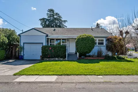 187 Magnolia St, Ukiah, CA 95482