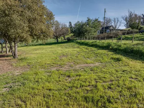 9011 Cypress Ave, Cotati, CA 94931 photo 5