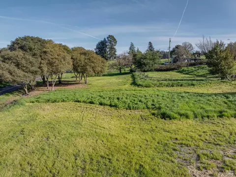 9011 Cypress Ave, Cotati, CA 94931 photo 3