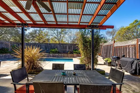 Exterior - 532 Walten Way, Windsor, CA 95492 photo 18 of 18