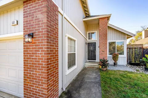 Exterior - 532 Walten Way, Windsor, CA 95492 photo 5 of 18