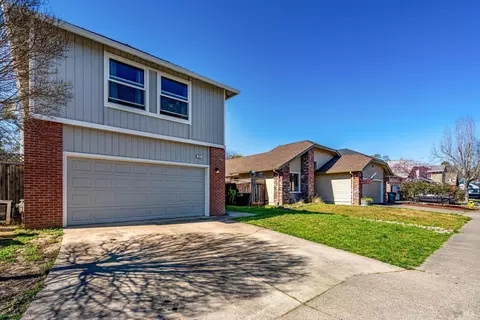Exterior - 532 Walten Way, Windsor, CA 95492 photo 7 of 18
