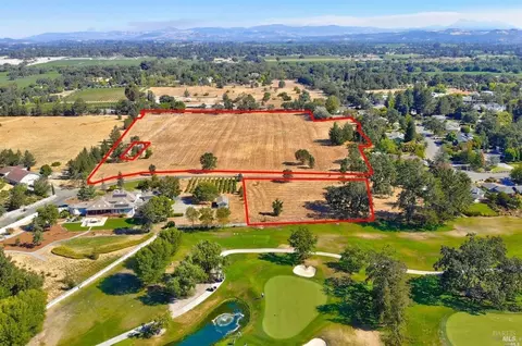 5350 Oak Meadow Dr, Santa Rosa, CA 95401