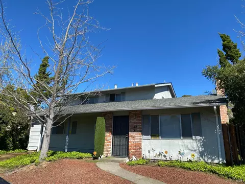 Exterior - 118 Yorkshire Ct, Vallejo, CA 94591 photo 2 of 6