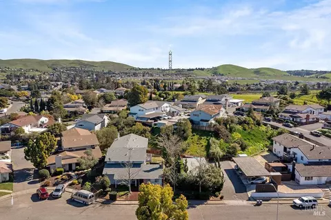 118 Yorkshire Ct, Vallejo, CA 94591