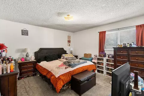 Bedroom - 118 Yorkshire Ct, Vallejo, CA 94591 photo 7 of 9