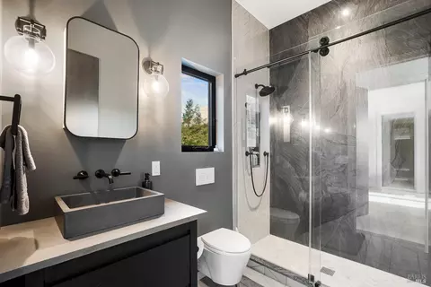 Bath - 22700 Walling Rd, Geyserville, CA 95441 photo 1 of 2