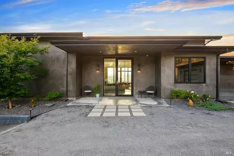 Exterior - 22700 Walling Rd, Geyserville, CA 95441 photo 2 of 6