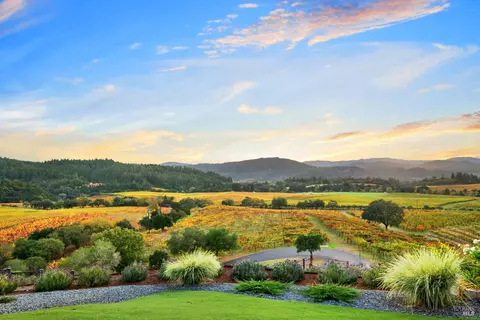 View/Area - 22700 Walling Rd, Geyserville, CA 95441 photo 2 of 8