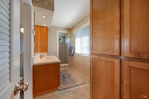 Bath - 5455 Sierra Grande Dr, Bodega Bay, CA 94923 photo 2 of 5