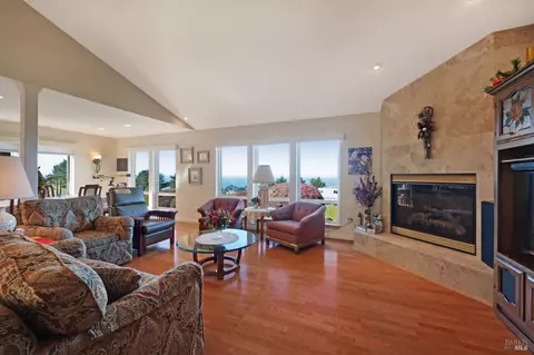 Living - 5455 Sierra Grande Dr, Bodega Bay, CA 94923 photo 3 of 6