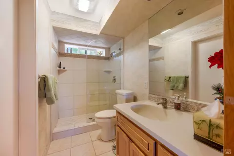 Bath - 5455 Sierra Grande Dr, Bodega Bay, CA 94923 photo 5 of 5