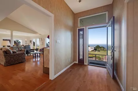 Entry Way - 5455 Sierra Grande Dr, Bodega Bay, CA 94923 photo 1 of 5