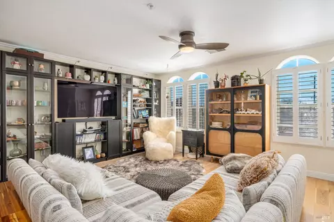 Living - 472 Emily Rose Cir, Windsor, CA 95492 photo 4 of 8