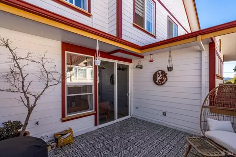 Exterior - 472 Emily Rose Cir, Windsor, CA 95492 photo 5 of 10