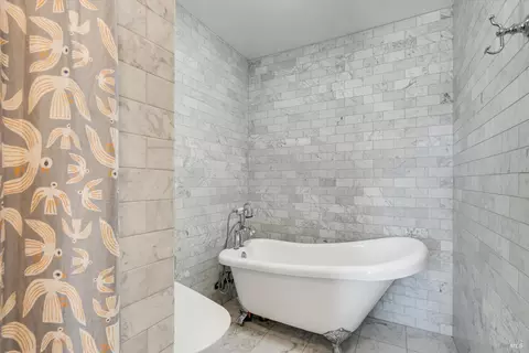 Bath - 472 Emily Rose Cir, Windsor, CA 95492 photo 7 of 7