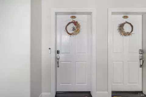 Entry Way - 472 Emily Rose Cir, Windsor, CA 95492 photo 3 of 10