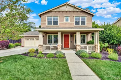 18 Riverton Ct, Napa, CA 94558
